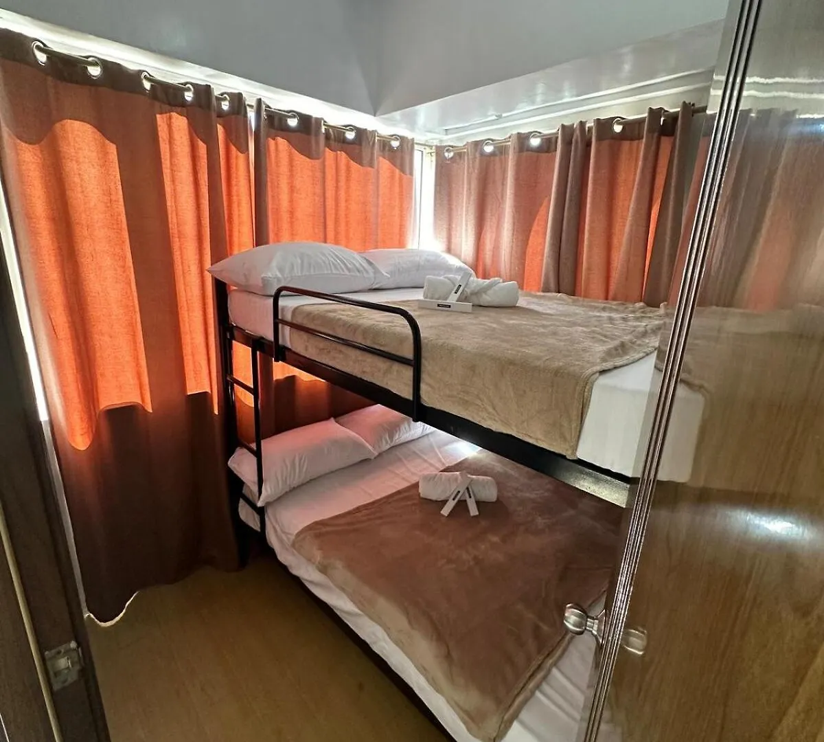 2-Bedroom Cozy Stay Near Bgc Manila
