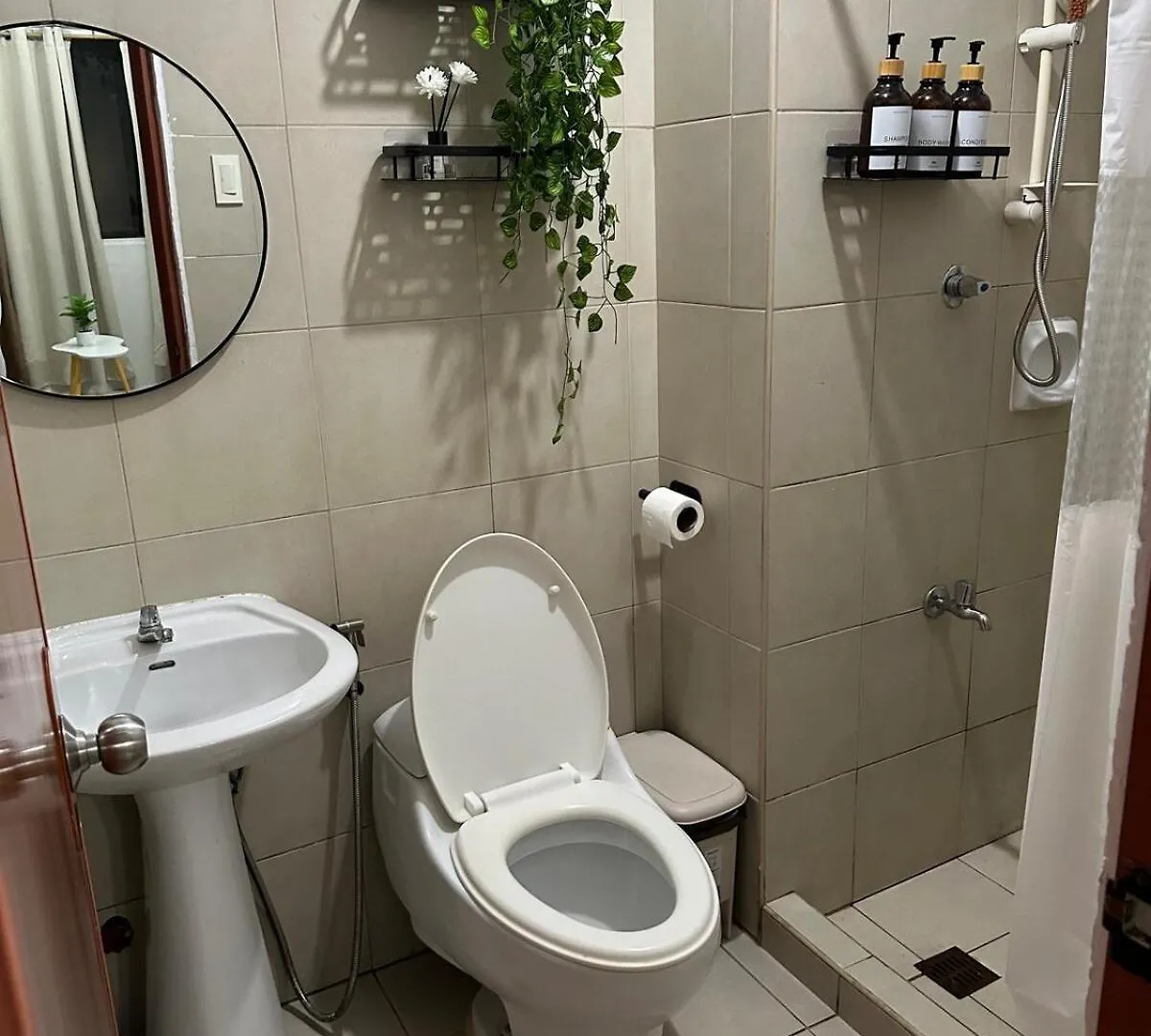 2-Bedroom Cozy Stay Near Bgc Manila 0*,  Philippines