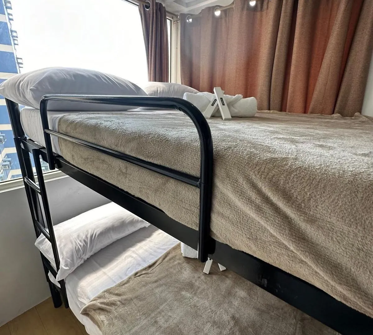 2-Bedroom Cozy Stay Near Bgc Manila 0*,  Philippines